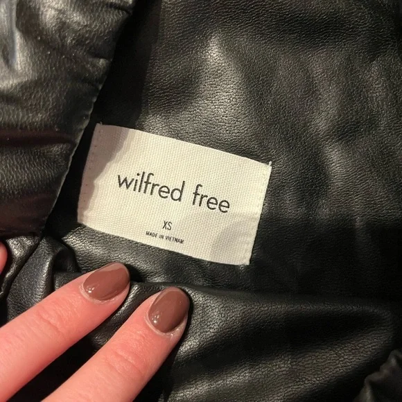 Wilfred Free Vegan Leather Daria Pant/Leggings - Picture 7 of 7